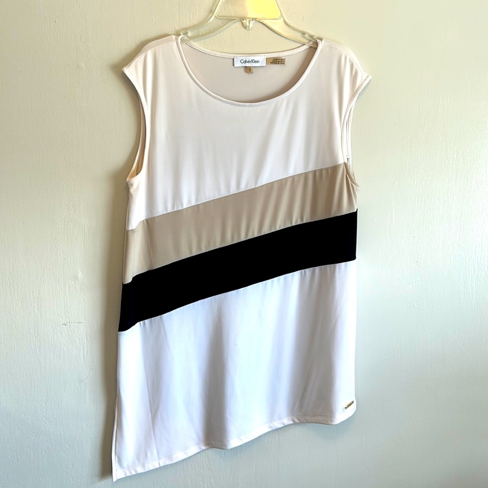 Calvin Klein size small top